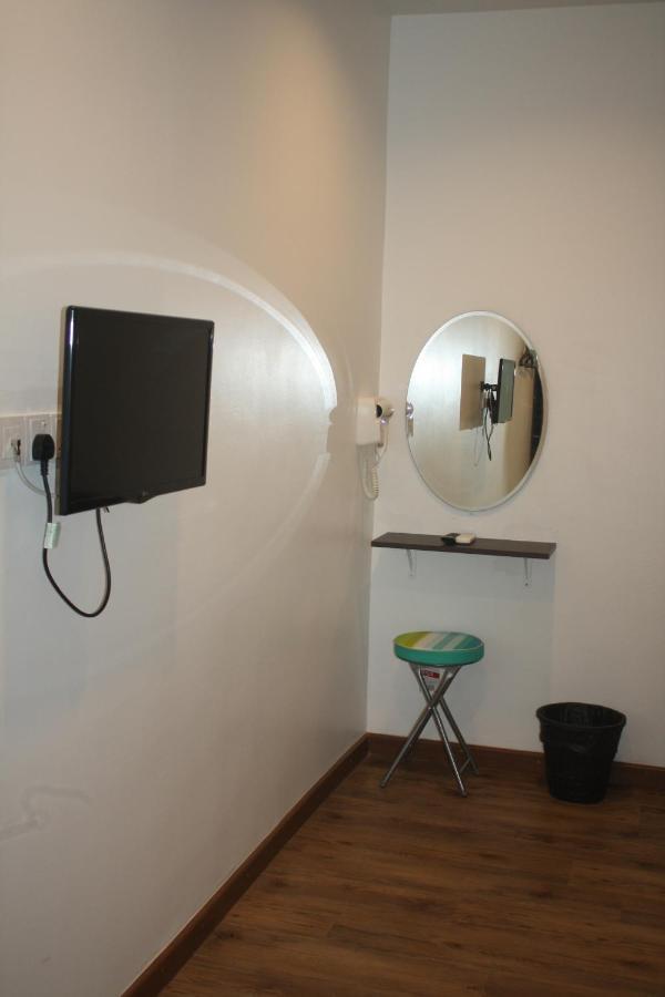 Superior Queen Room without window
